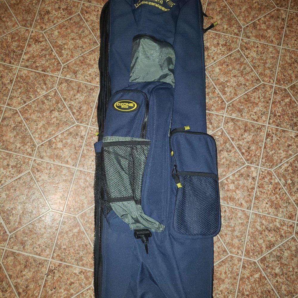 Skateboard travel bag